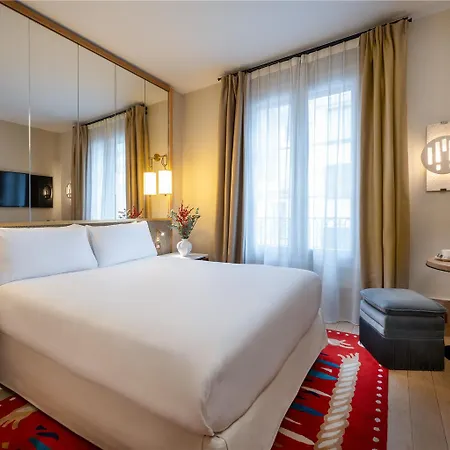 Hotel Le Belgrand Champs Elysees Tapestry By Hilton Parigi